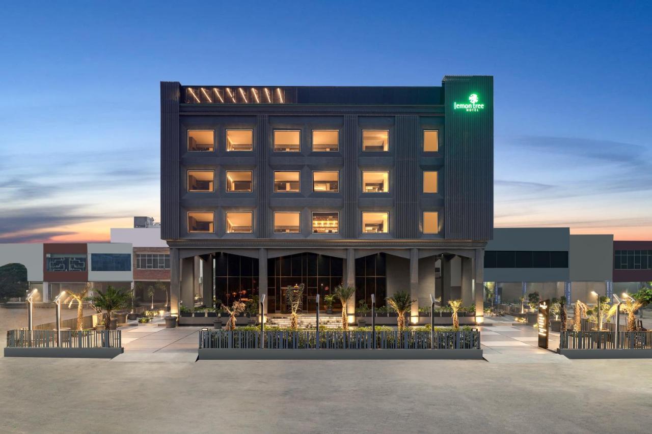 Lemon Tree Hotel, Hisar Экстерьер фото