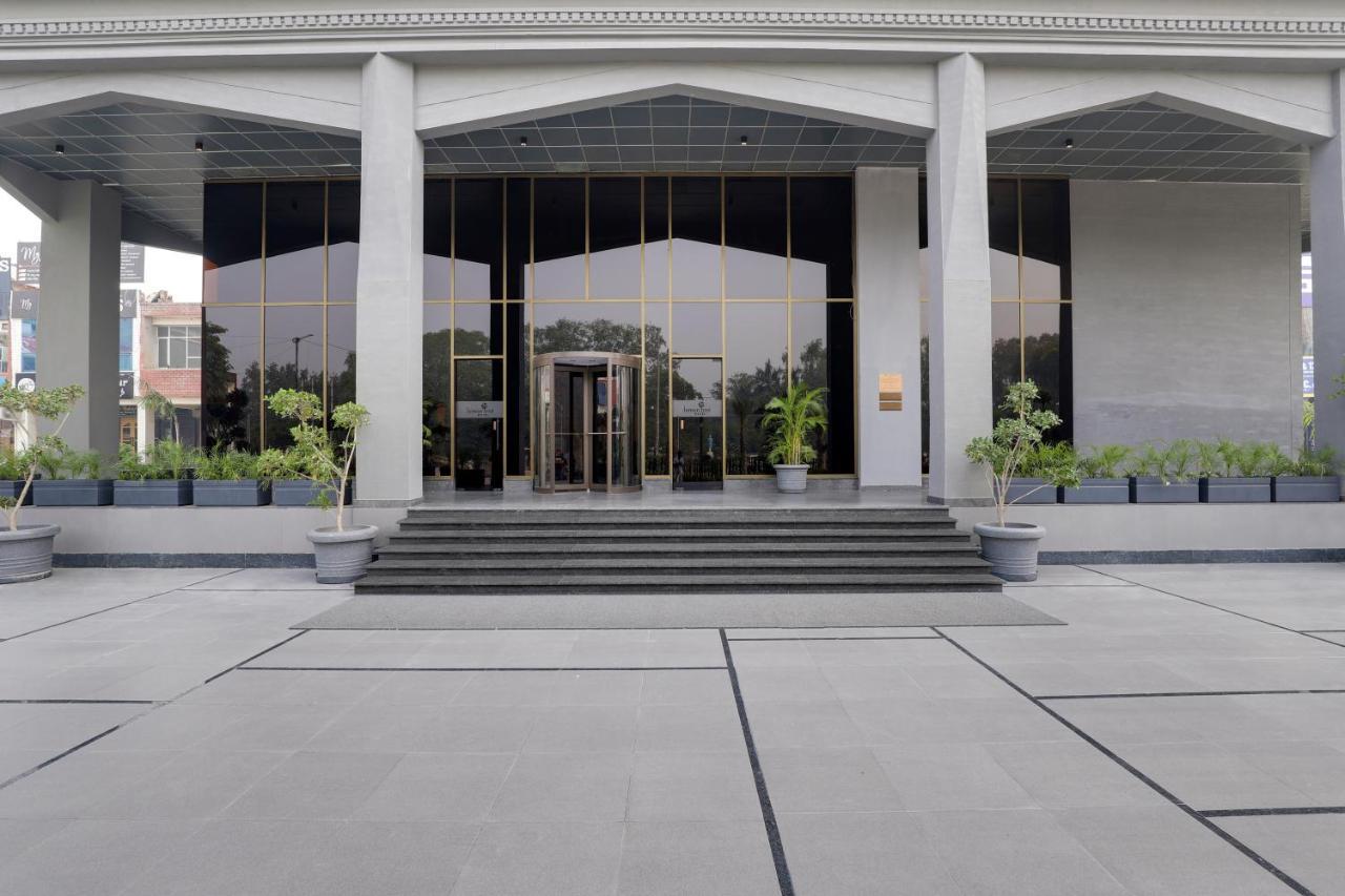 Lemon Tree Hotel, Hisar Экстерьер фото